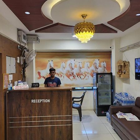 Hotel Shreeji'S Gandhinagar Zewnętrze zdjęcie