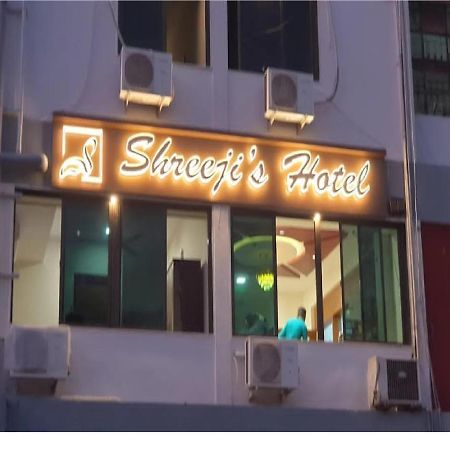 Hotel Shreeji'S Gandhinagar Zewnętrze zdjęcie