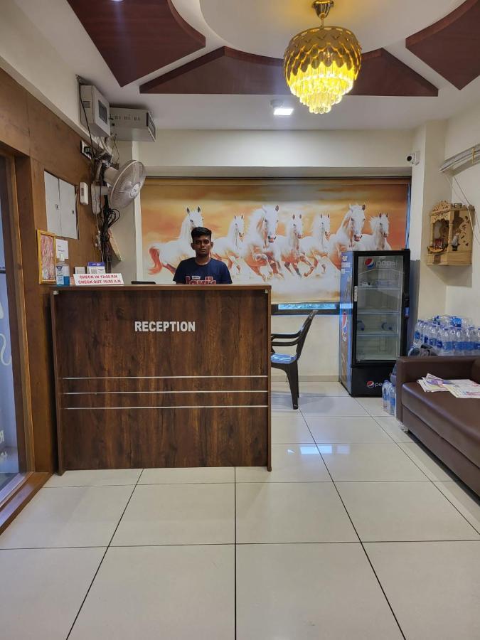 Hotel Shreeji'S Gandhinagar Zewnętrze zdjęcie